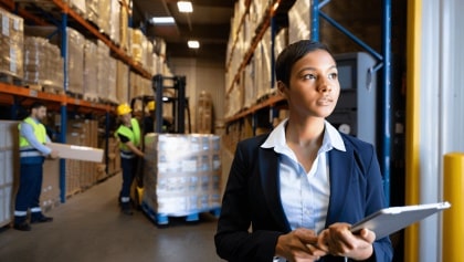 Recruter le meilleur assistant logistique : conseils et astuce